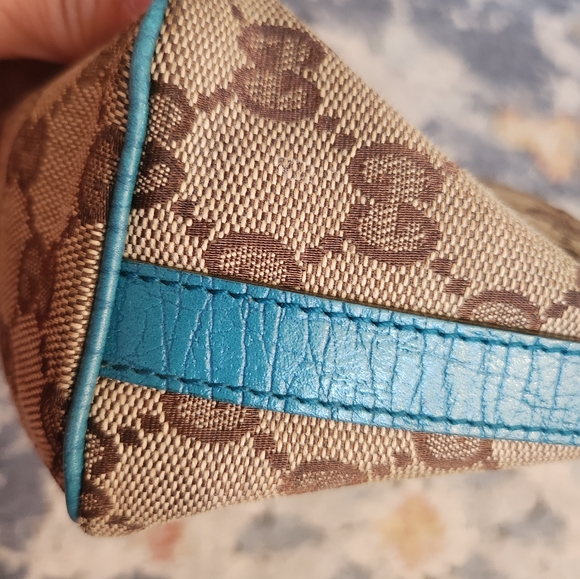 Gucci - Picture 1 of 7